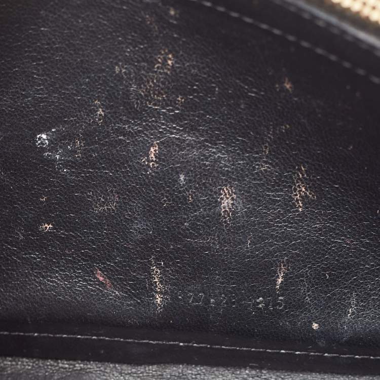 مملوكة مسبقًا Saint Laurent Black Matelassé Leather Cassandre Wallet on Chain