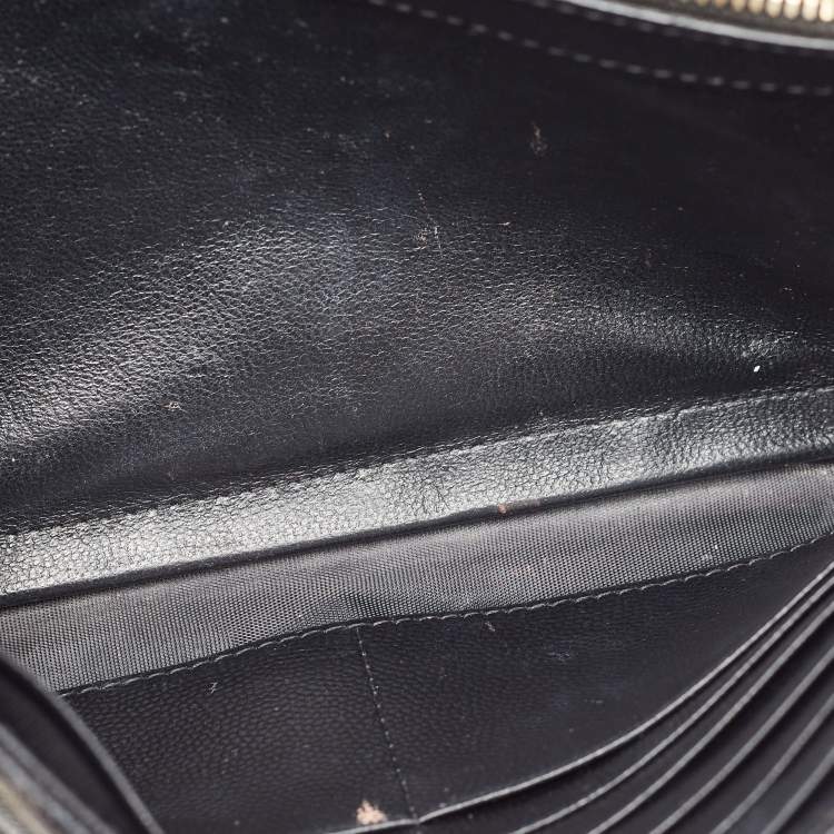 مملوكة مسبقًا Saint Laurent Black Matelassé Leather Cassandre Wallet on Chain