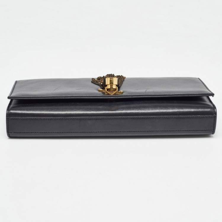 مملوكة مسبقًا Saint Laurent Black Leather Kate Tassel Clutch