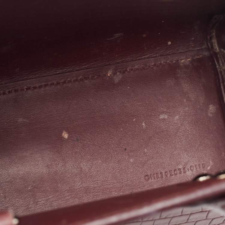 مملوكة مسبقًا Saint Laurent Burgundy Croc Embossed Leather Nano Classic Sac De Jour Tote