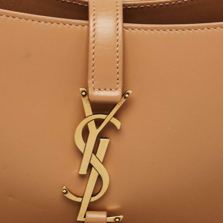 Pre Owned Saint Laurent Brown Leather Le 5 À 7 Hobo