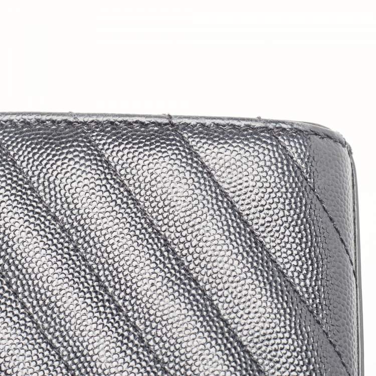 Pre Owned Saint Laurent Black Matelasse Leather Medium Cassandre Flap Bag