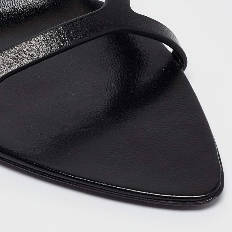 مملوكة مسبقًا Saint Laurent Black Leather Carla Sandals Size 39