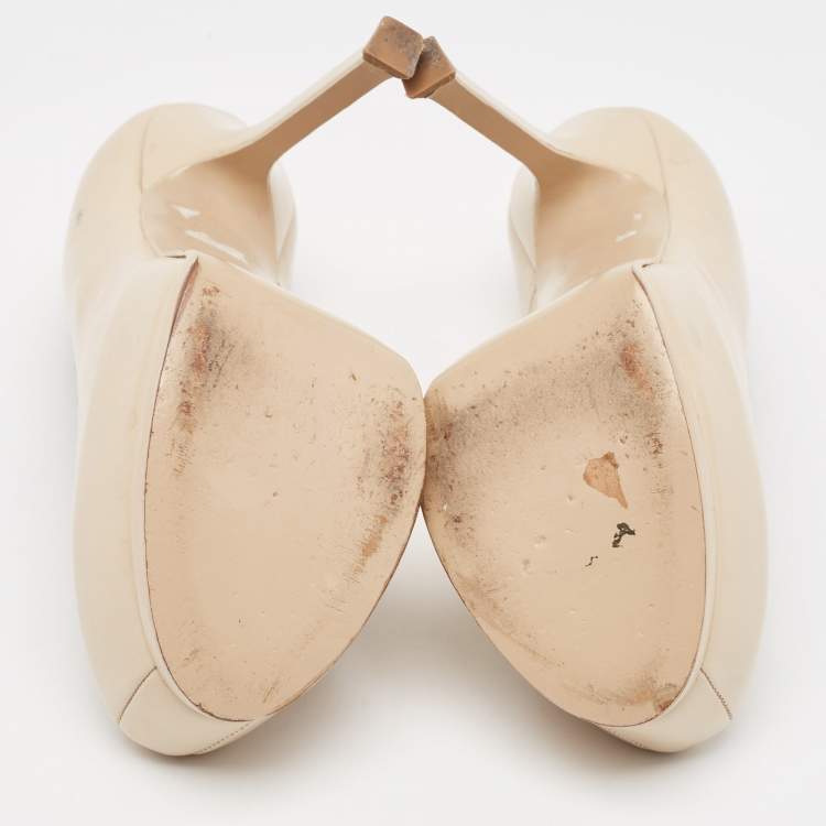 Pre Owned Saint Laurent Beige Leather Tribtoo Pumps Size 37