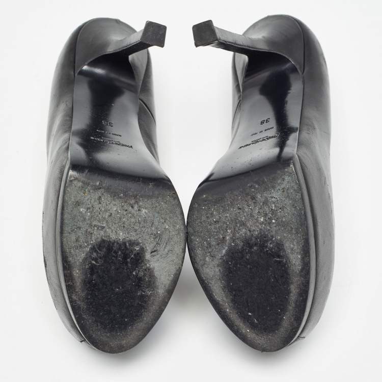 Pre Owned Saint Laurent Black Leather Tribtoo Pumps Size 38