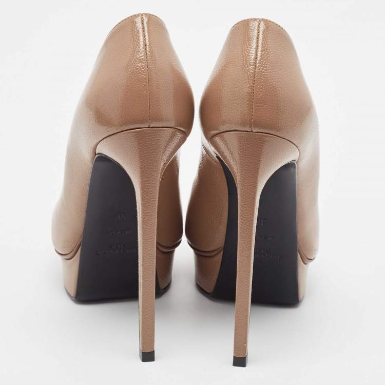 مملوكة مسبقًا Saint Laurent Brown Patent Leather Janis Pumps Size 38