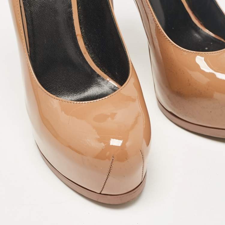 مملوكة مسبقًا Saint Laurent Beige Patent Leather Tribtoo Pumps Size 40
