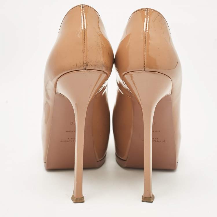 مملوكة مسبقًا Saint Laurent Beige Patent Leather Tribtoo Pumps Size 40