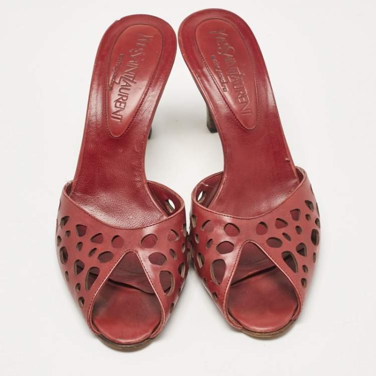 Pre Owned Saint Laurent Burgundy Leather Slide Sandals Size 39