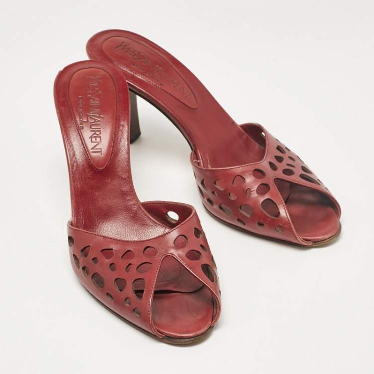 Pre Owned Saint Laurent Burgundy Leather Slide Sandals Size 39