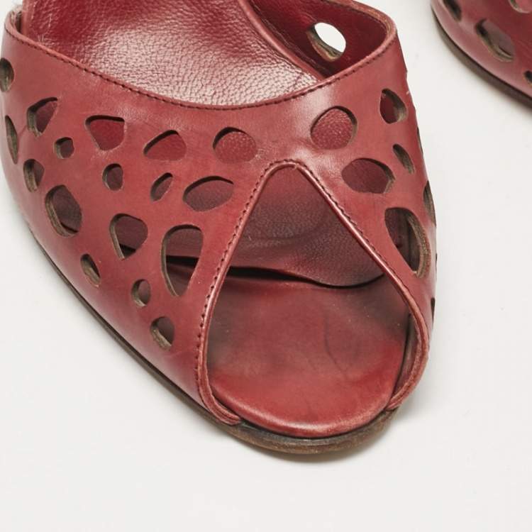 Pre Owned Saint Laurent Burgundy Leather Slide Sandals Size 39