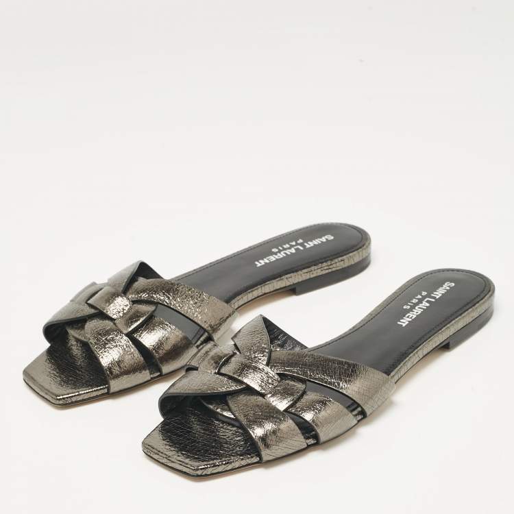 مملوكة مسبقًا Saint Laurent Metallic Leather Tribute Flat Sandals Size 36.5