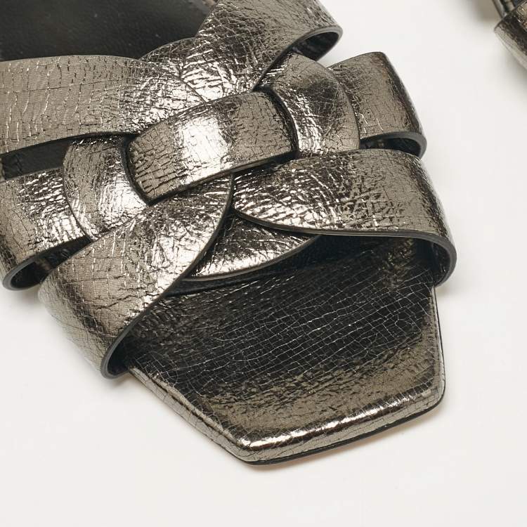 مملوكة مسبقًا Saint Laurent Metallic Leather Tribute Flat Sandals Size 36.5