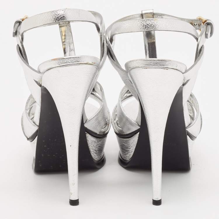 مملوكة مسبقًا Saint Laurent Silver Leather Tribute Sandals Size 38