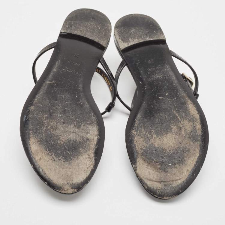 مملوكة مسبقًا Saint Laurent Black Croc Embossed Leather Cassandra Flat Sandals Size 39