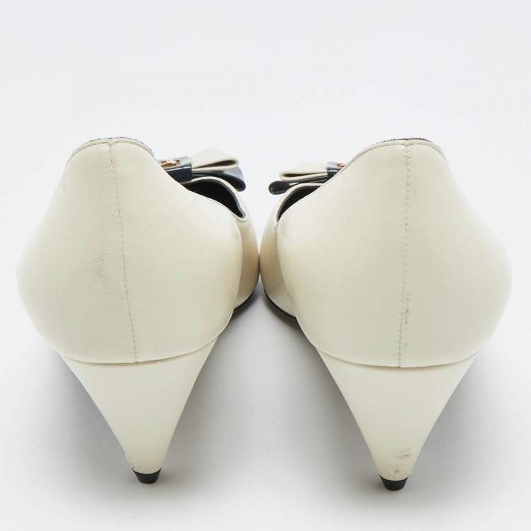 Pre Owned Saint Laurent Cream Leather Anais YSL Bow Pumps Size 40