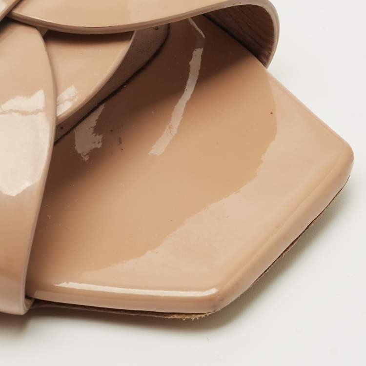 Pre Owned Saint Laurent Beige Patent Leather Tribute Flat Slides Size 38