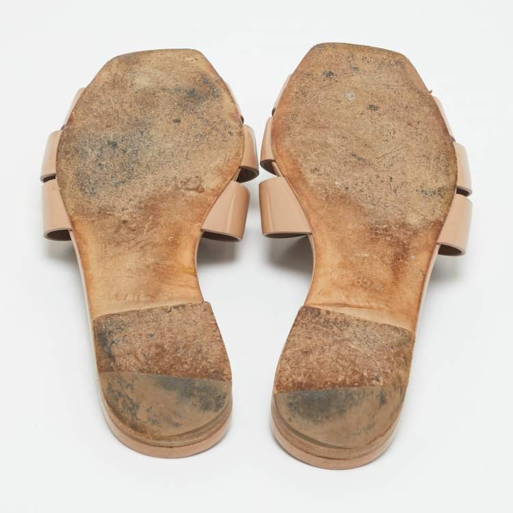 Pre Owned Saint Laurent Beige Patent Leather Tribute Flat Sandals Size 35.5