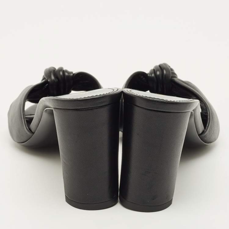 Pre Owned Saint Laurent Bianca Size 38 Black Leather Slide Sandals