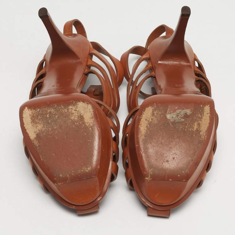 مملوكة مسبقًا Saint Laurent  Size 38 Brown Leather Ankle Strap Sandals