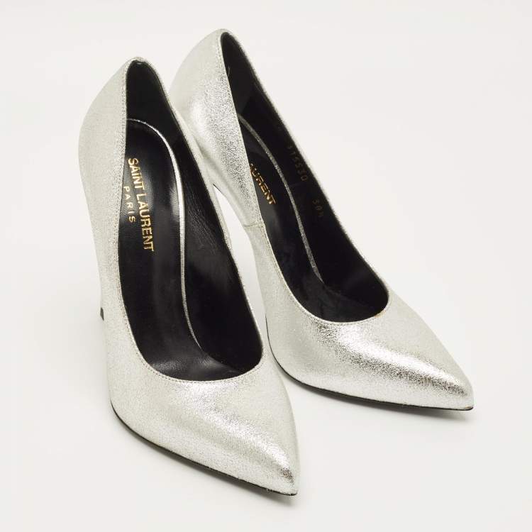 مملوكة مسبقًا Saint Laurent Zoe Size 38.5 Silver Leather Pumps