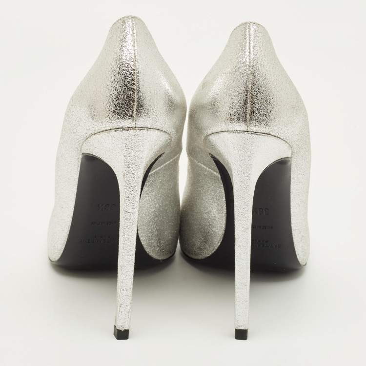 مملوكة مسبقًا Saint Laurent Zoe Size 38.5 Silver Leather Pumps