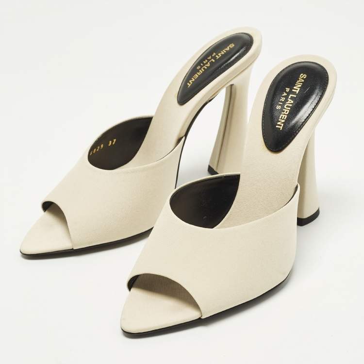 Pre Owned Saint Laurent  Suite 105 Size 37 White Fabric Mules