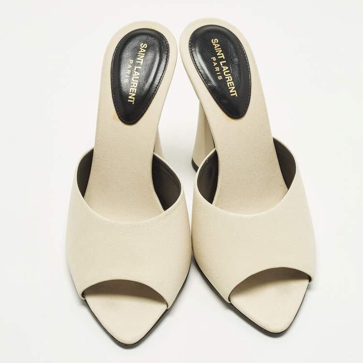 Pre Owned Saint Laurent  Suite 105 Size 37 White Fabric Mules