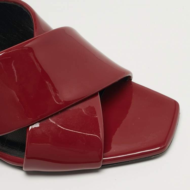 Pre Owned Saint Laurent Loulou Size 38.5 Red Patent Leather Slide Sandals