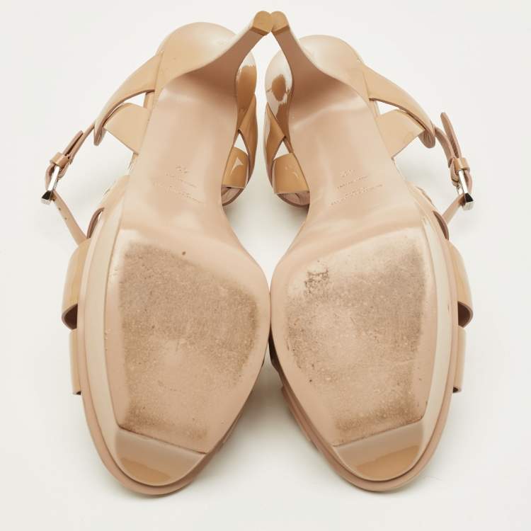 مملوكة مسبقًا Saint Laurent Tribute Size 42 Beige Patent Leather Sandals