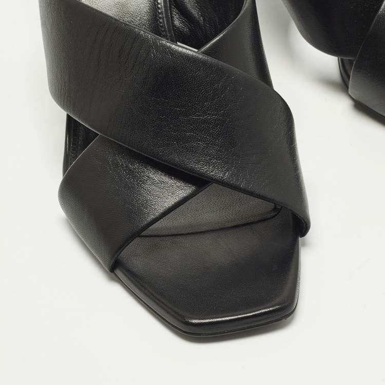مملوكة مسبقًا Saint Laurent Loulou Size 41 Black Leather Slide Sandals