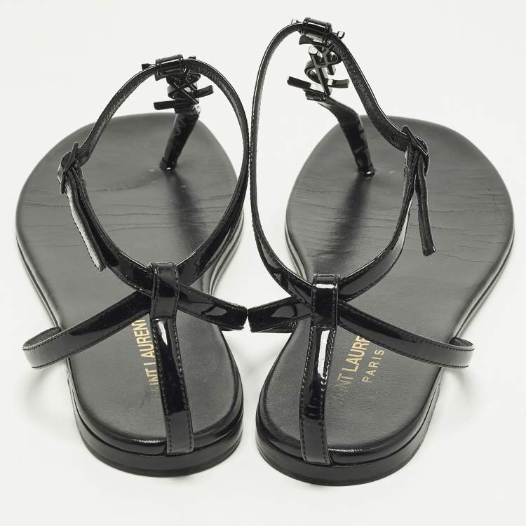Pre Owned Saint Laurent Cassandra Size 37 Black Leather and Patent Leather Flat Sandals