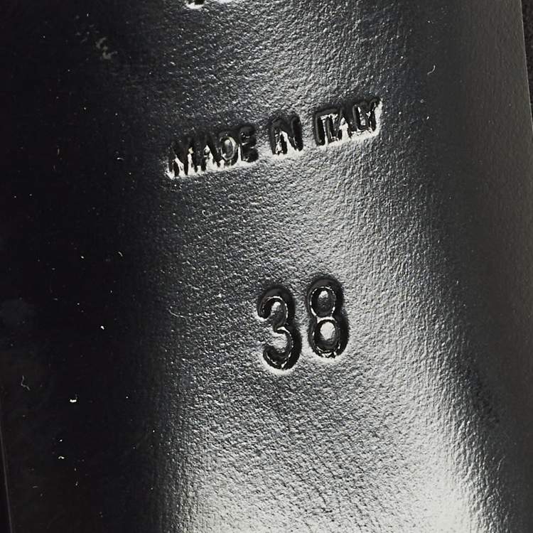 Pre Owned Saint Laurent Tribtoo Size 38 Black Patent Leather and Suede Platform Pumps