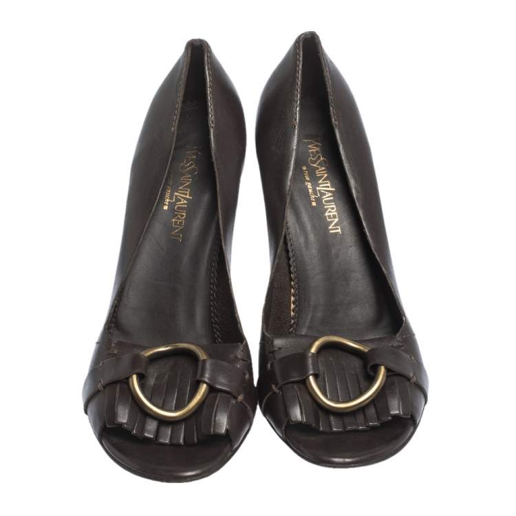 مملوكة مسبقًا Saint Laurent Dark Brown Leather Ring Buckle Fringe Peep toe Pumps Size 39.5