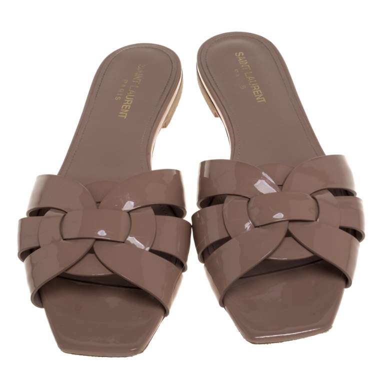 Pre Owned Saint Laurent Beige Patent Leather Tribute Flat Slides Size 40 