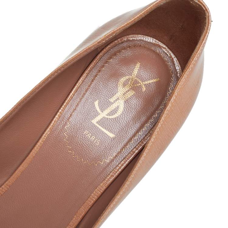 Pre Owned Saint Laurent Beige Patent Leather Tribtoo Platform Pumps Size 40
