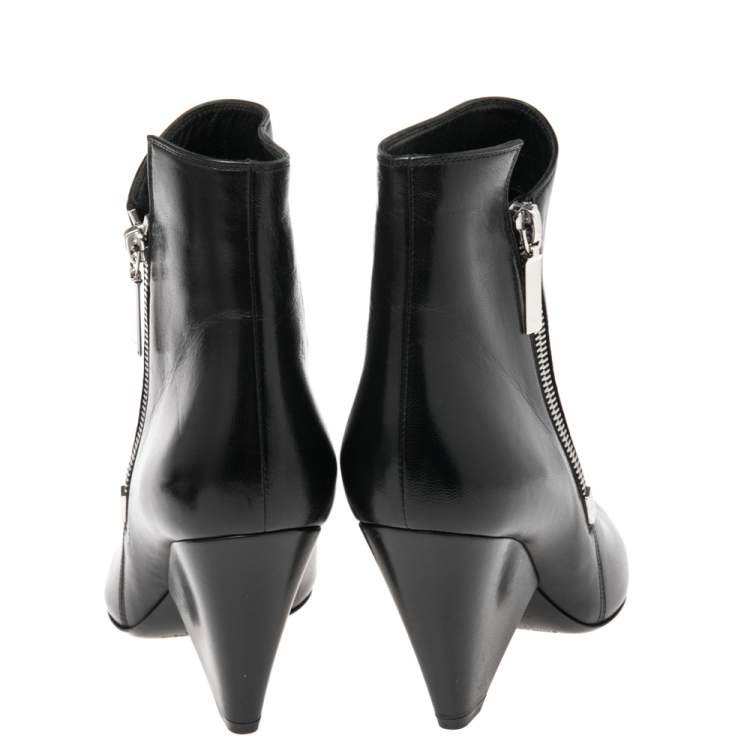 Pre Owned Saint Laurent Black Leather Pointed Toe Ankle Boots Size 37