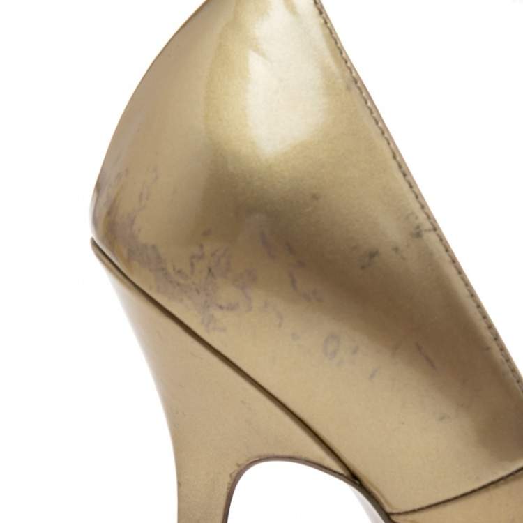Pre Owned Saint Laurent Gold Patent Leather Tribtoo Pumps Size 36