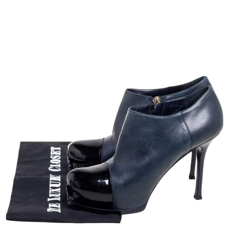 Pre Owned Saint Laurent Navy Blue/Black Leather and Patent Cap-Toe Tribtoo Ankle Boots Size 39