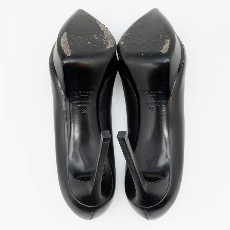 مملوكة مسبقًا Saint Laurent Black Leather Janis Studded Pointed Toe Pumps Size 38
