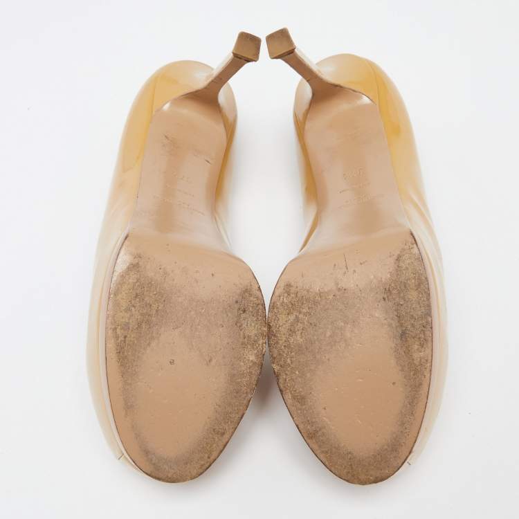 مملوكة مسبقًا Saint Laurent Beige Patent Leather Tribtoo Platform Pumps Size 37.5