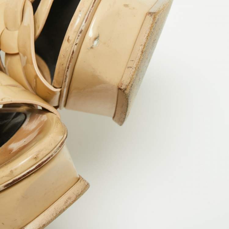 مملوكة مسبقًا Saint Laurent Beige Patent Leather Tribute Platform Sandals Size 39