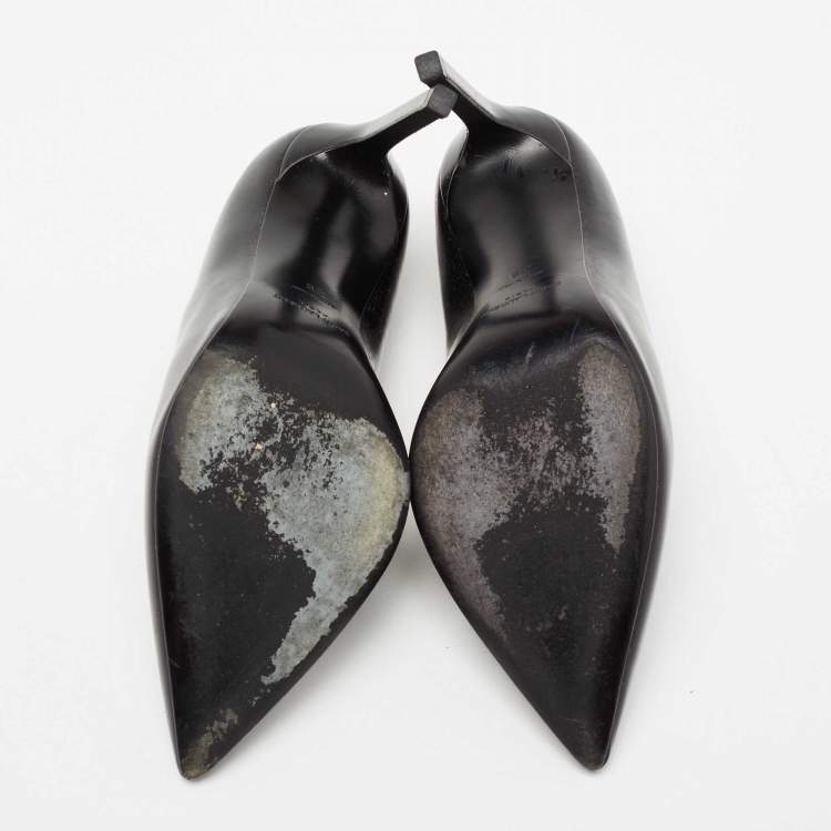 مملوكة مسبقًا Saint Laurent Black Patent Leather Classic Pointed Toe Pumps Size 36