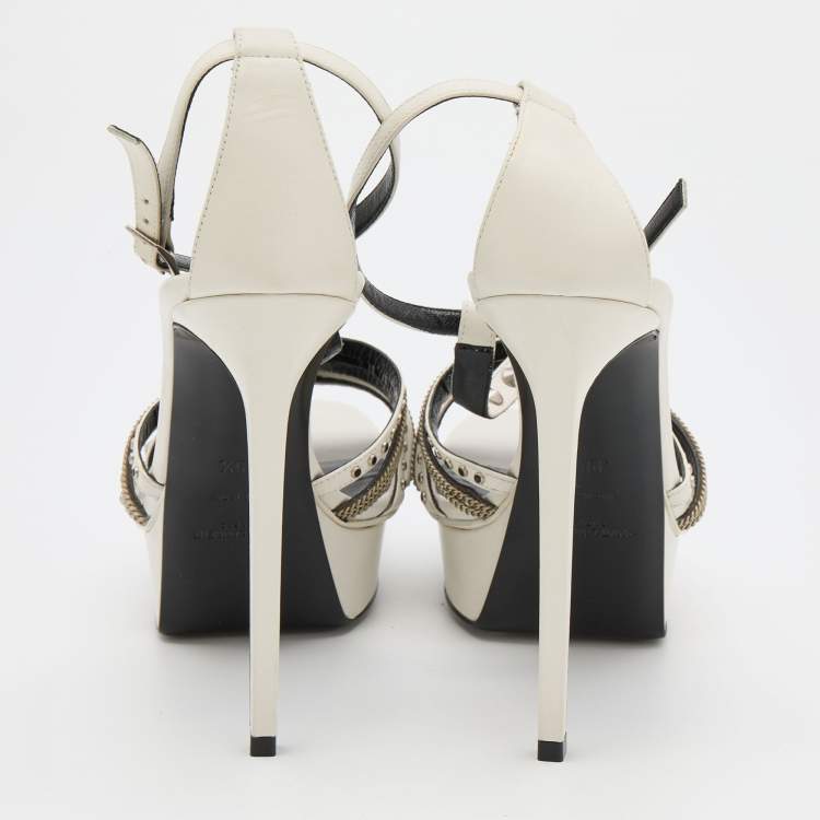 مملوكة مسبقًا Saint Laurent White Leather Alice Studded Platform Sandals Size 39.5
