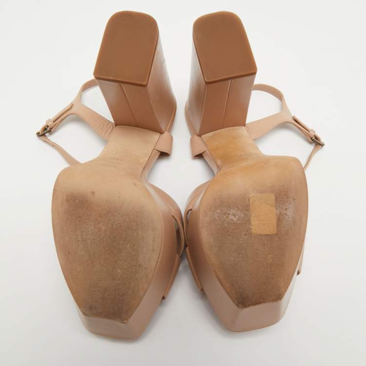 مملوكة مسبقًا Saint Laurent Beige Leather Farrah Sandals Size 38.5
