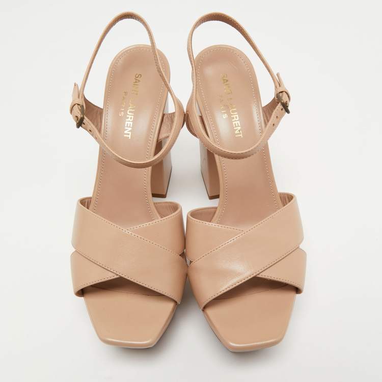 مملوكة مسبقًا Saint Laurent Beige Leather Farrah Sandals Size 38.5