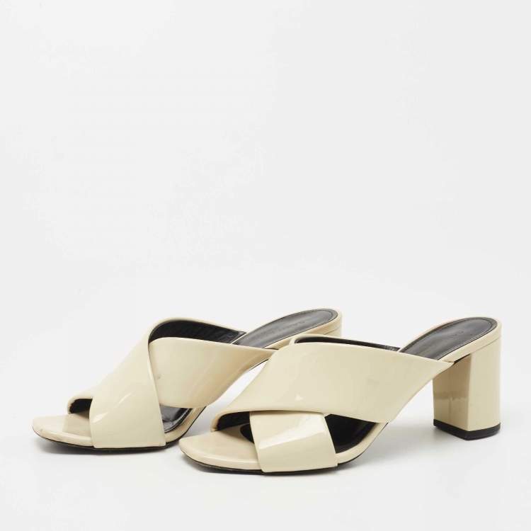 Pre Owned Saint Laurent Cream Patent Leather Loulou Slides Size 36