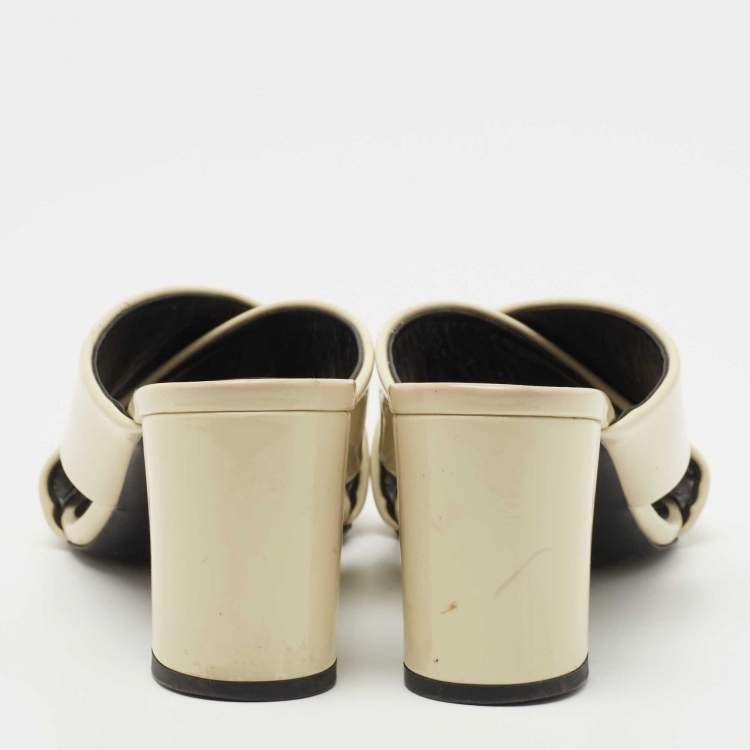 Pre Owned Saint Laurent Cream Patent Leather Loulou Slides Size 36