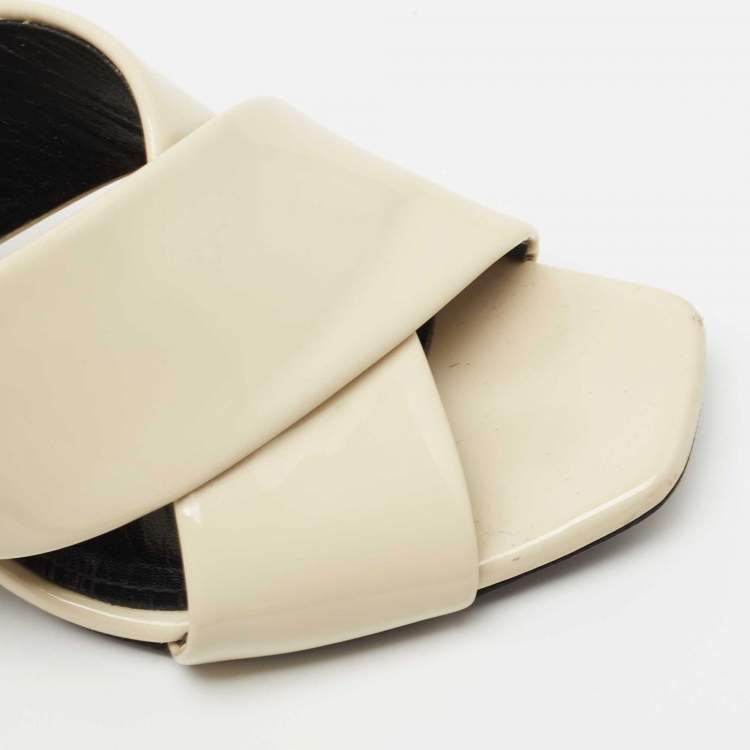 Pre Owned Saint Laurent Cream Patent Leather Loulou Slides Size 36