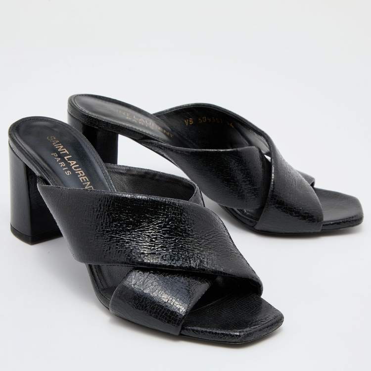 مملوكة مسبقًا Saint Laurent Black Patent Leather Loulou Cross Strap Slide Sandals Size 36
